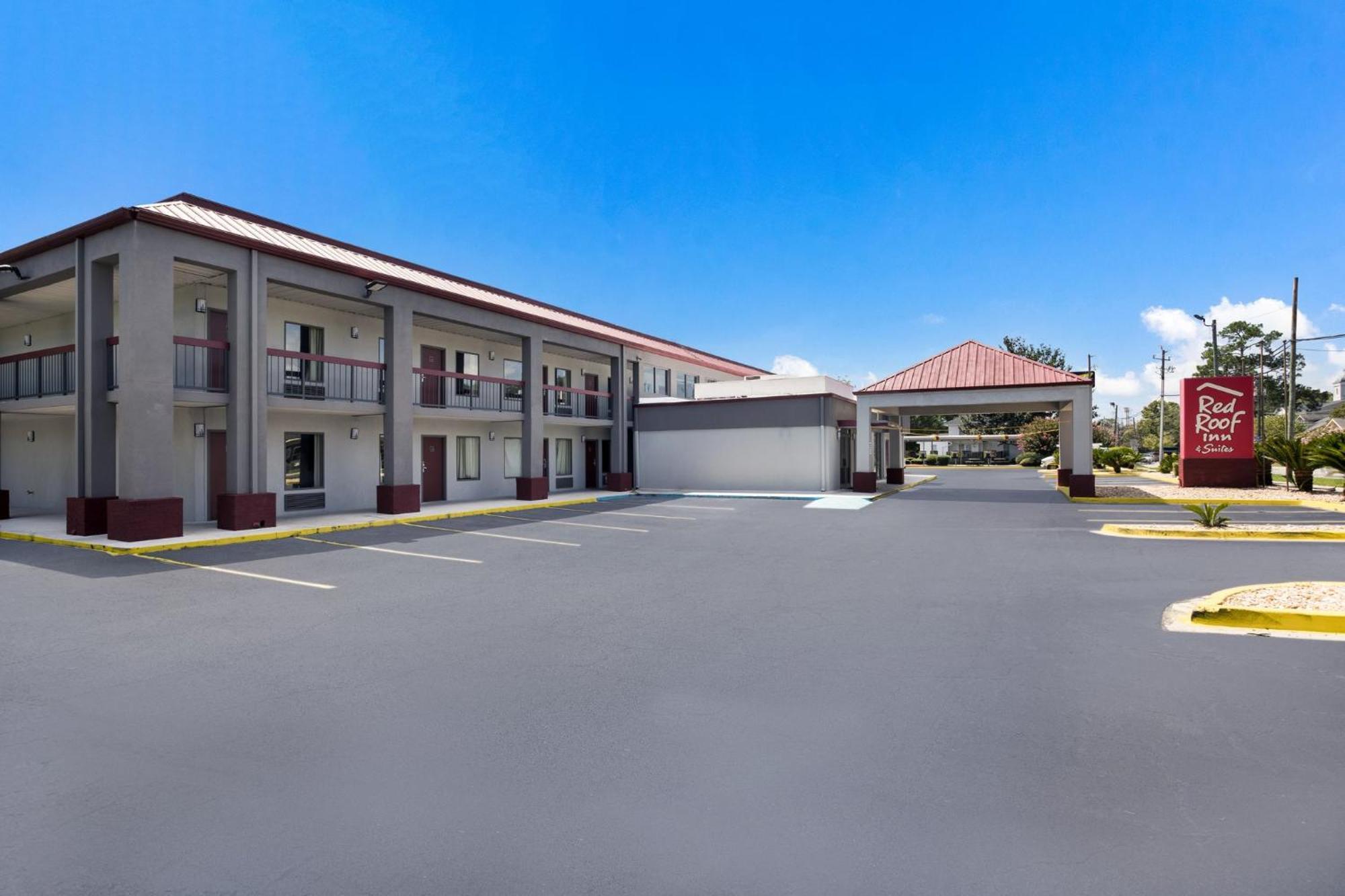 Red Roof Inn & Suites Statesboro - University Экстерьер фото