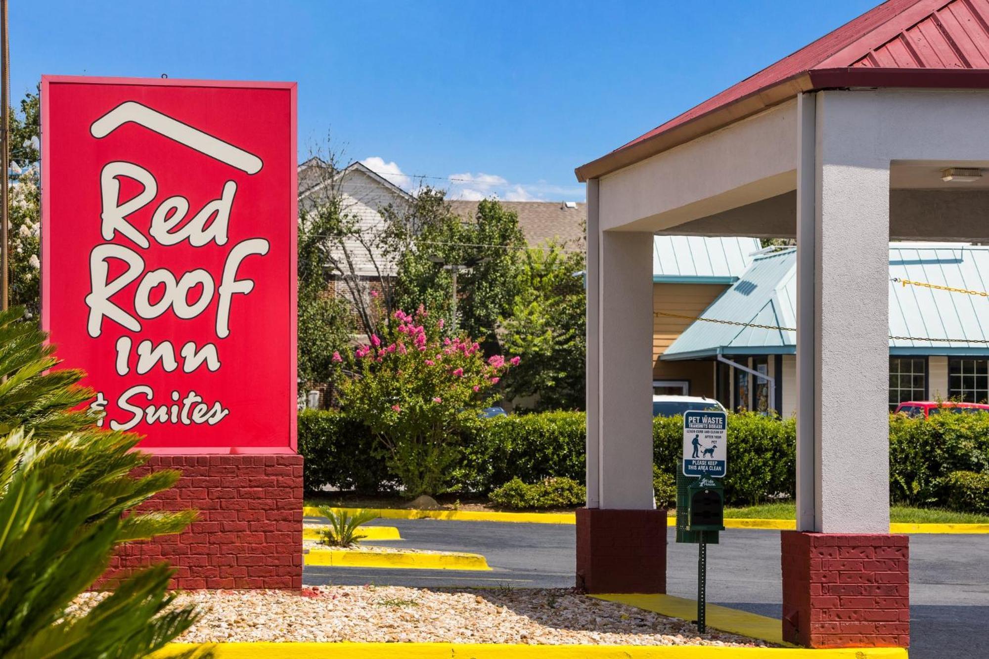 Red Roof Inn & Suites Statesboro - University Экстерьер фото