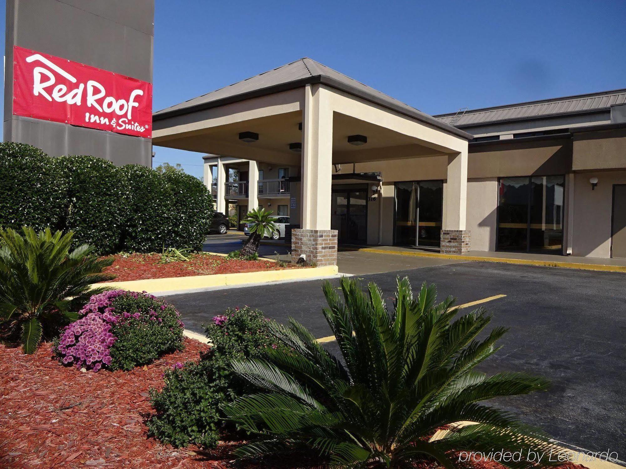 Red Roof Inn & Suites Statesboro - University Экстерьер фото